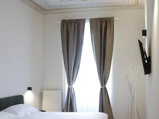 Apartmán Gioberti Art - 100 Mq With 1850 Original Frescoes - Near Porta Nuova Station & Center *