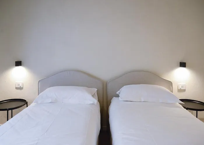 아파트 Gioberti Art - 100 Mq With 1850 Original Frescoes - Near Porta Nuova Station & Center *